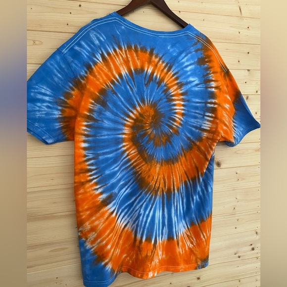 NEW Blue Orange Tie Dye XL GILDAN SoftStyle Unisex T-Shirt Casual Vibrant Spiral - Picture 8 of 10